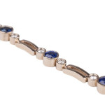Gouden armband met briljant en saffier 