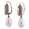 Oorbellen met camee en diamant 